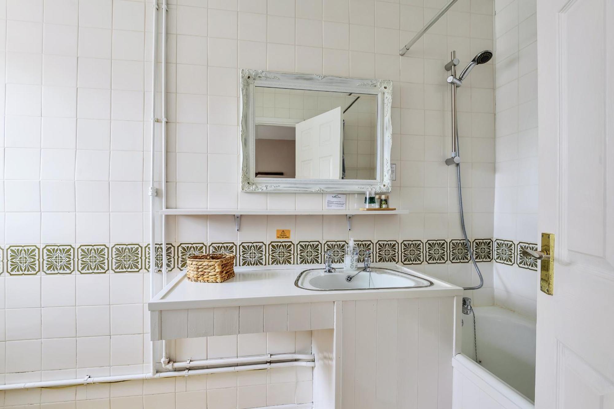 The White House Guest House Williton Room photo